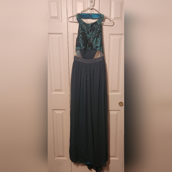 🧡 ANGEL FASHIONS: NWT New Green Dress - Picture 2 of 7
